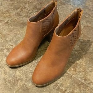 Style & Co  Lanaa Perforated Booties Cedar